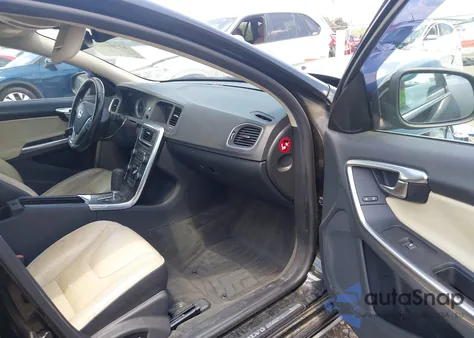 2011 Volvo S60 T6 из США, поврежденный, VIN YV1902FHXB2019396